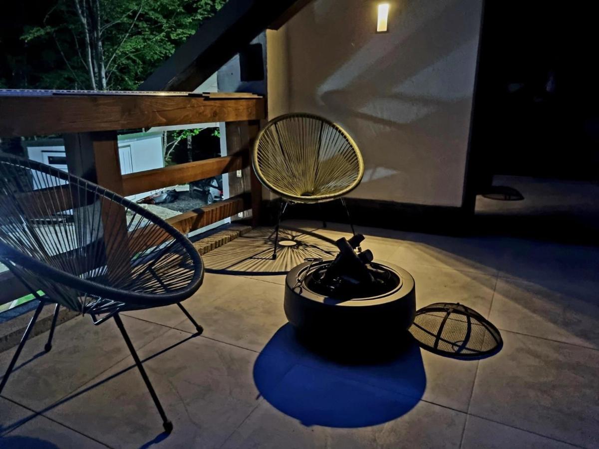 Vila Blanc Valiug Crivaia Exteriör bild